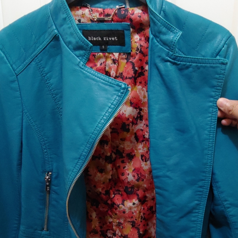 Jacket - Picture 3 of 8